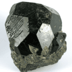 Spinel černý