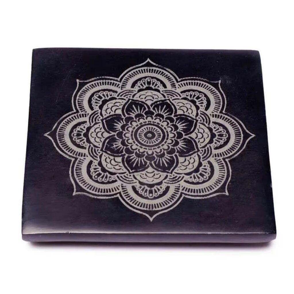 Stojánek na vonné tyčinky - mandala - leštěný mastek