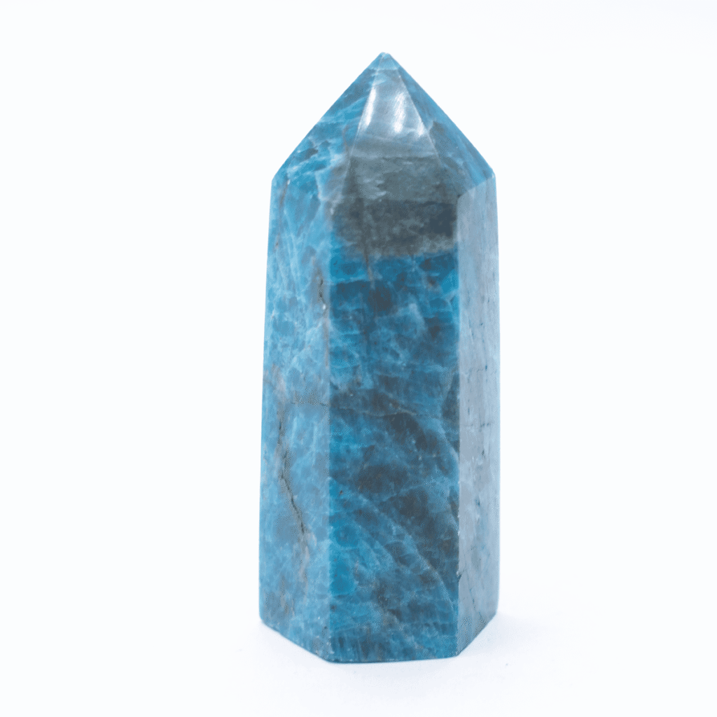 Apatit - obelisk - tromlovaný kámen APO15