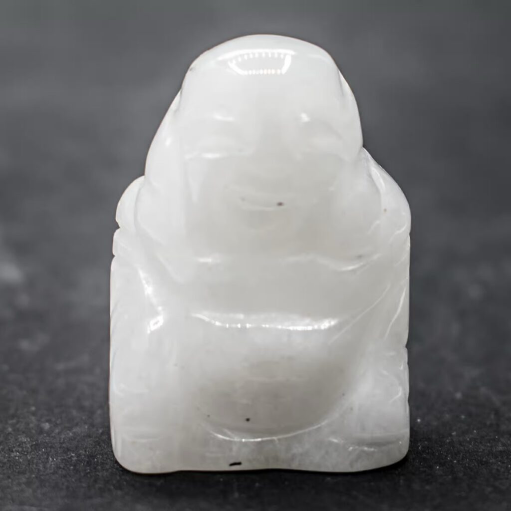 Kalcit bílý - Buddha - tromlovaný kámen