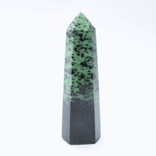 Rubín v zoisitu - obelisk - tromlovaný kámen RZ18