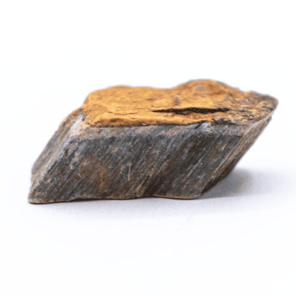 Sokolí oko - surový kámen