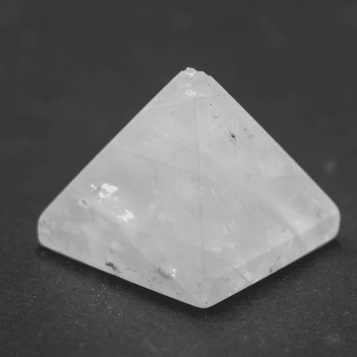 Křišťál - pyramida - tromlovaný kámen - VADA VAD221