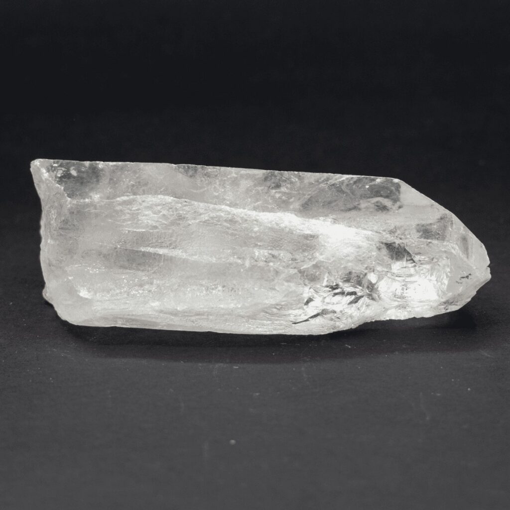 Křišťál - hrot - surový kámen KH643