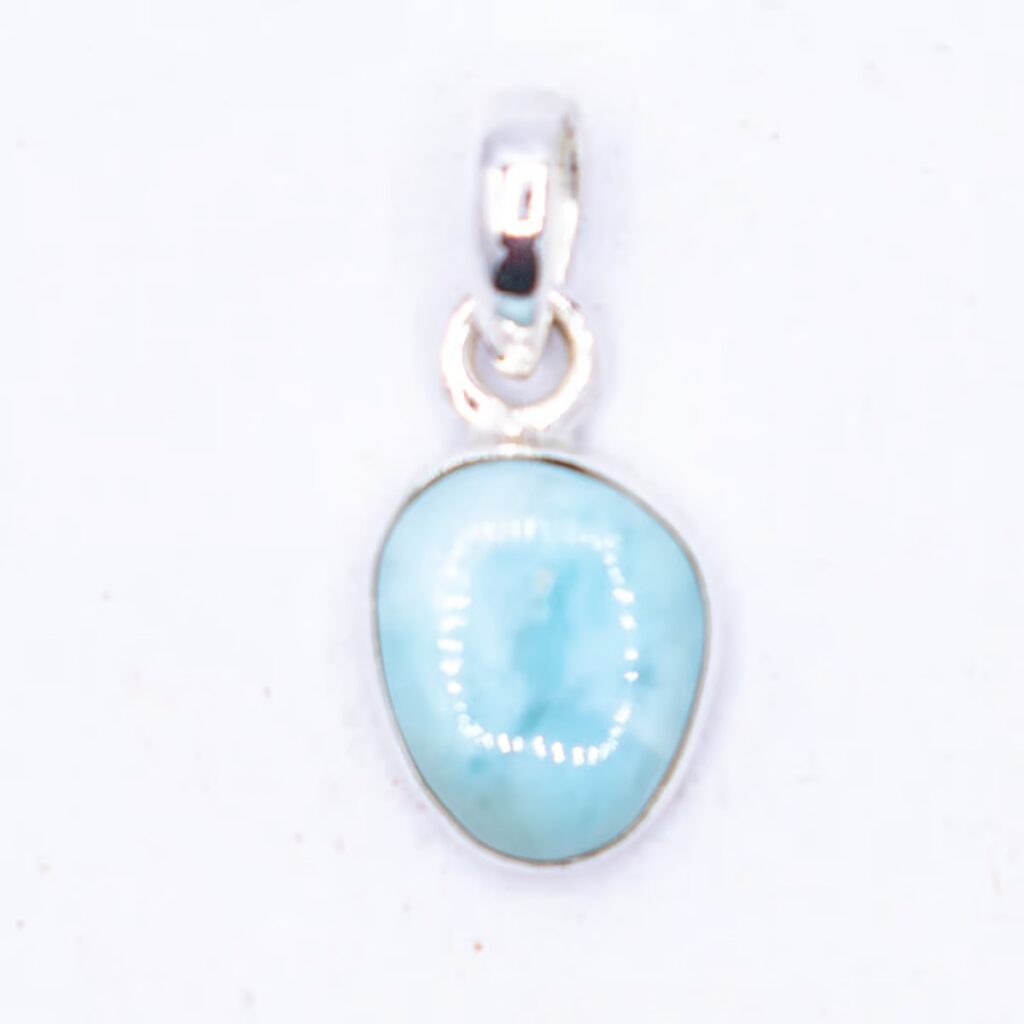 Larimar - tromlovaný kámen - stříbrný přívěsek LR190