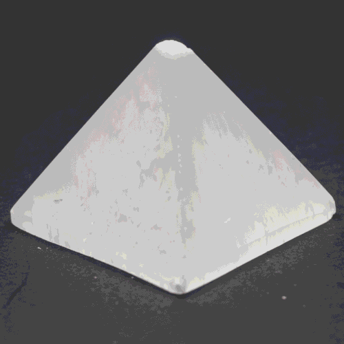 Selenit bílý - pyramida - tromlovaný kámen - VADA VAD339