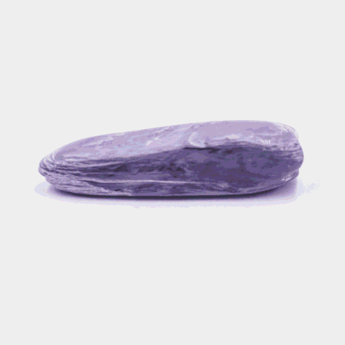 Čaroit - tromlovaný kámen - podlouhlý
