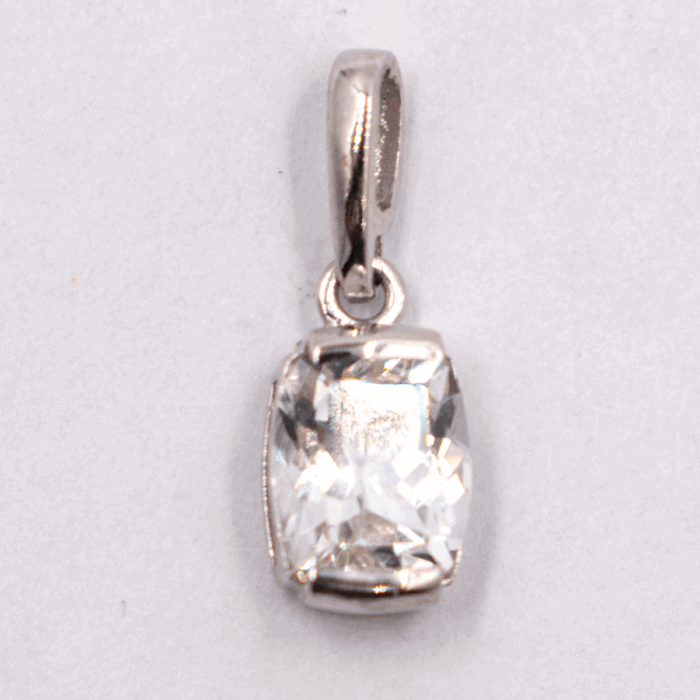 Topaz bílý - kabachon - stříbrný přívěsek