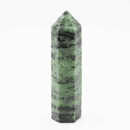 Rubín v zoisitu - obelisk - tromlovaný kámen RZ34