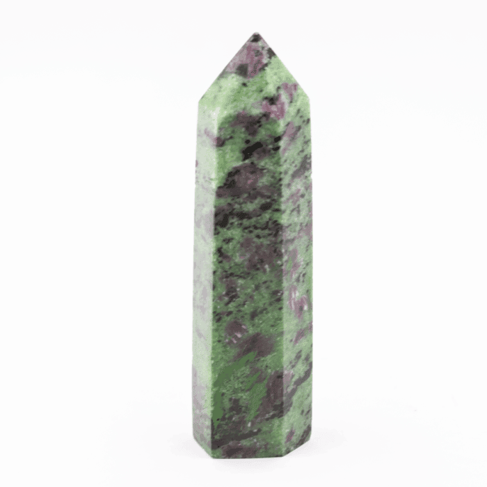 Rubín v zoisitu - obelisk - tromlovaný kámen RZ35