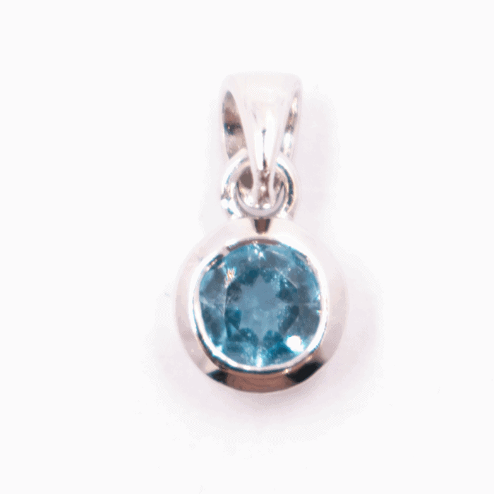 Topaz Londýnská modř (London blue) - stříbrný přívěsek CAB4