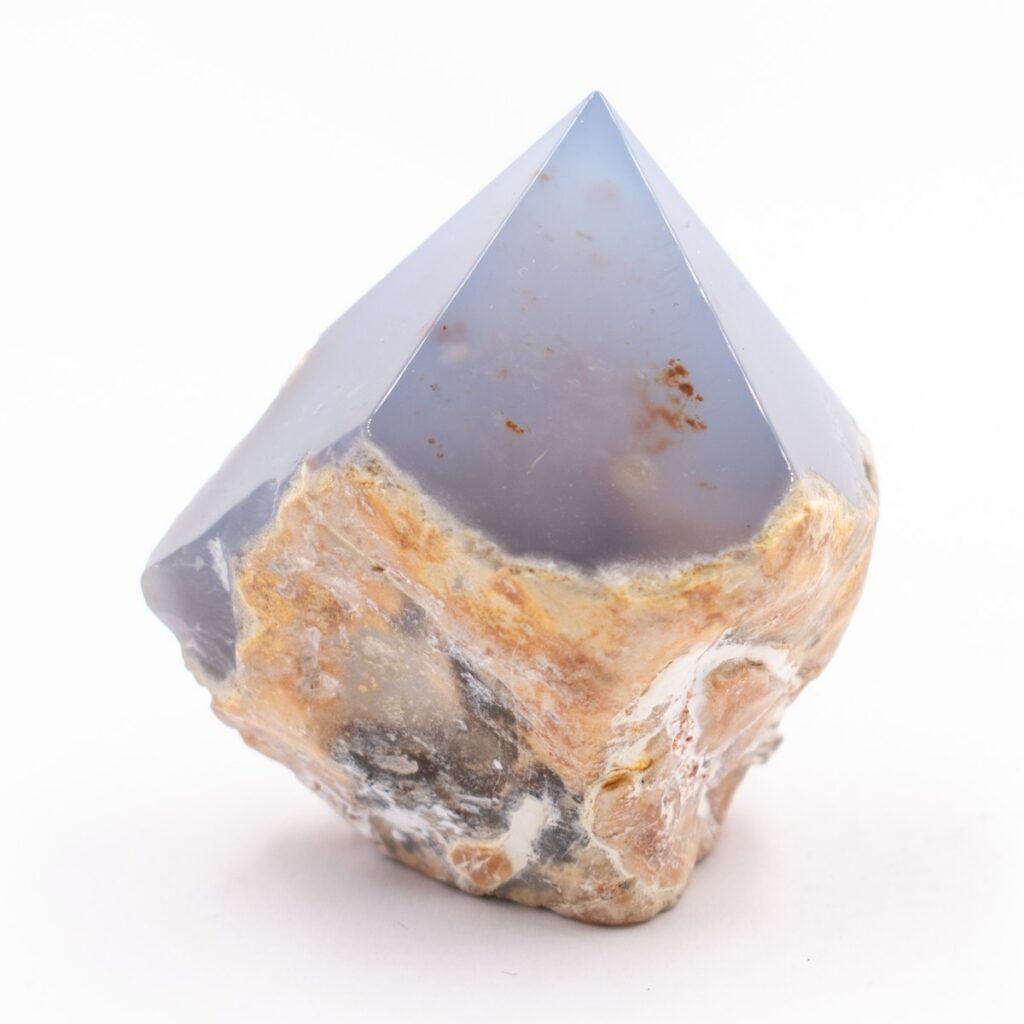Chalcedon modrý - broušený hrot CHA74