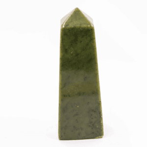 Jadeit - obelisk - tromlovaný kámen JD18