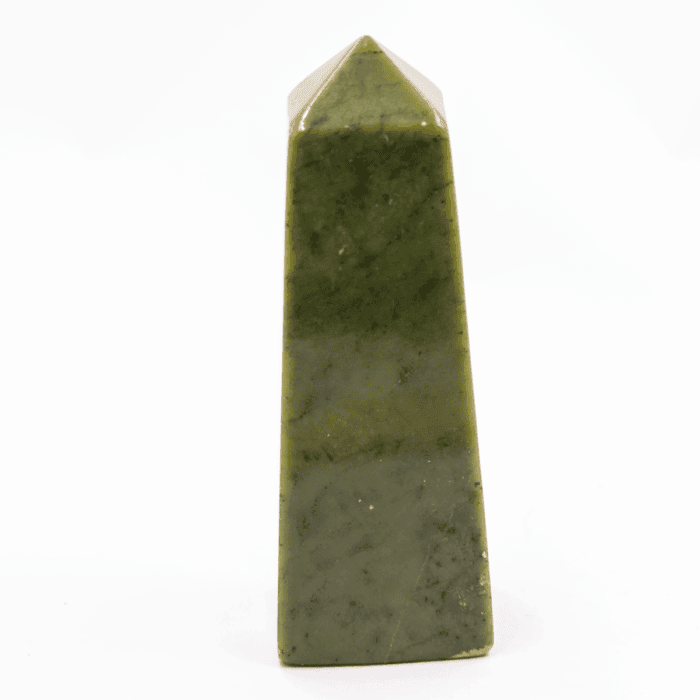 Jadeit - obelisk - tromlovaný kámen JD18