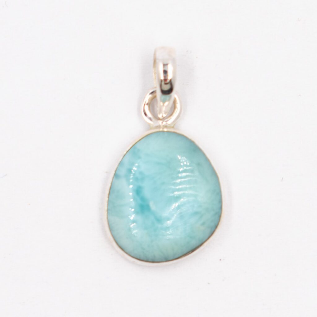 Larimar - tromlovaný kámen - stříbrný přívěsek LR215