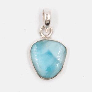 Larimar - tromlovaný kámen - stříbrný přívěsek LR220