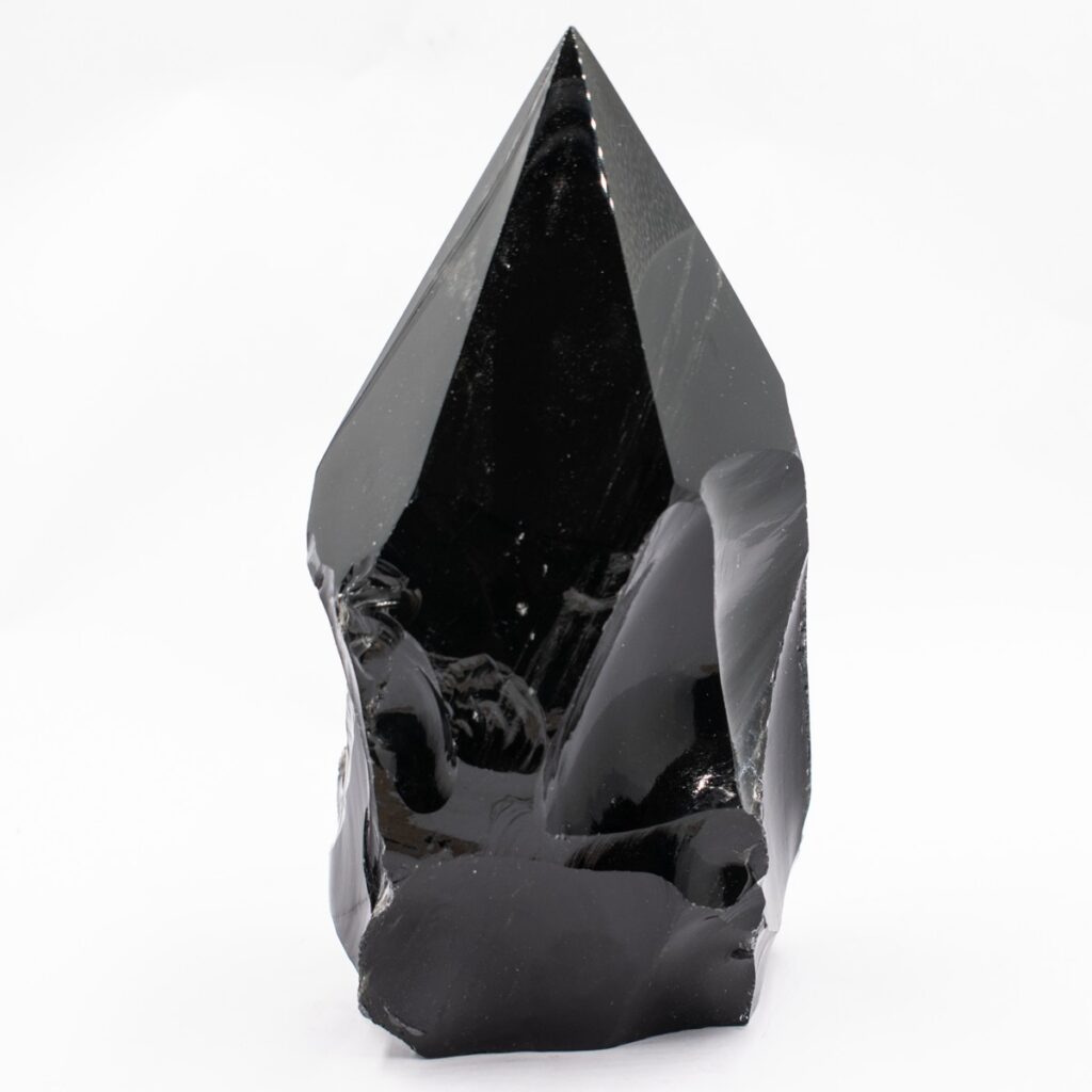 Obsidián černý - hrot - broušený kámen OBC39