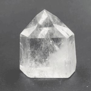 Křišťál - hrot - broušený kámen KH756