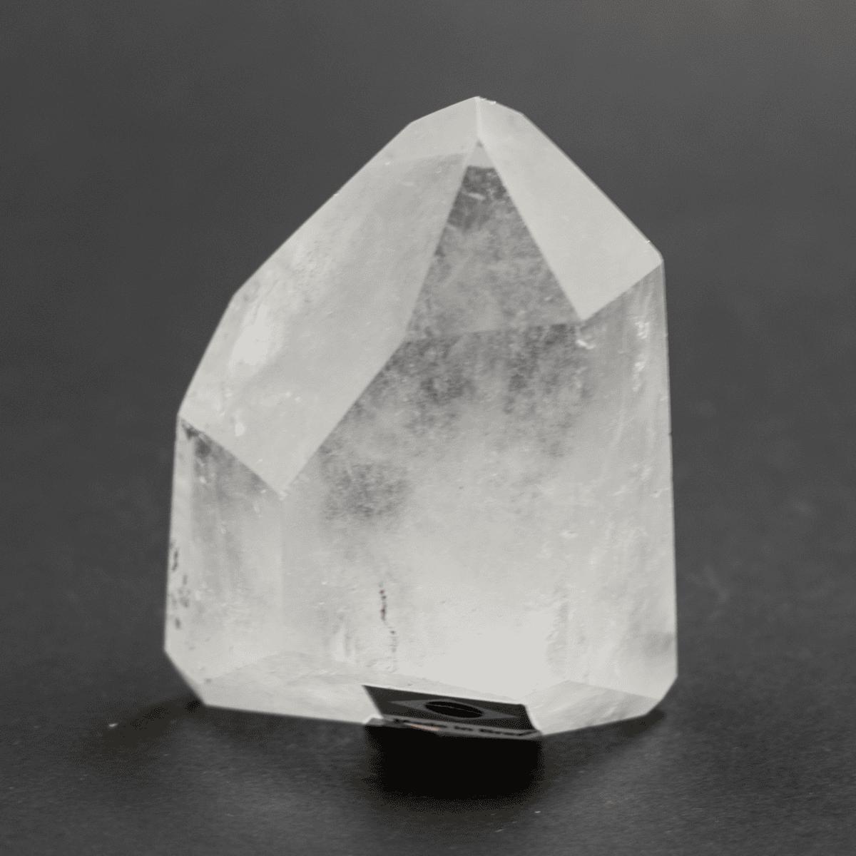 Křišťál - hrot - broušený kámen KH760