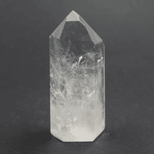 Křišťál - hrot - broušený kámen KH769