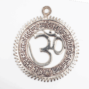 Óm - kovová dekorace
