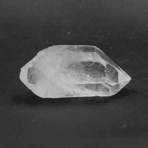 Křišťál - hrot - surový kámen K405