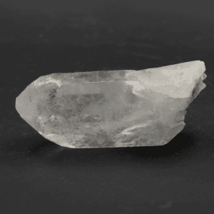 Křišťál - hrot - surový kámen K412