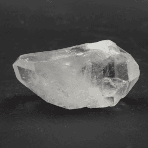 Křišťál - hrot - surový kámen K415
