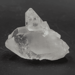 Křišťál - hrot - surový kámen K417