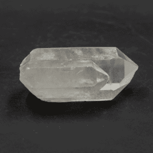 Křišťál - hrot - surový kámen K421